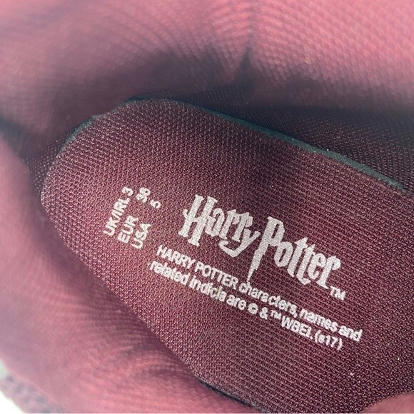 Harry Potter Gryffindor Quidditch Sneakers - Picture 7 of 7